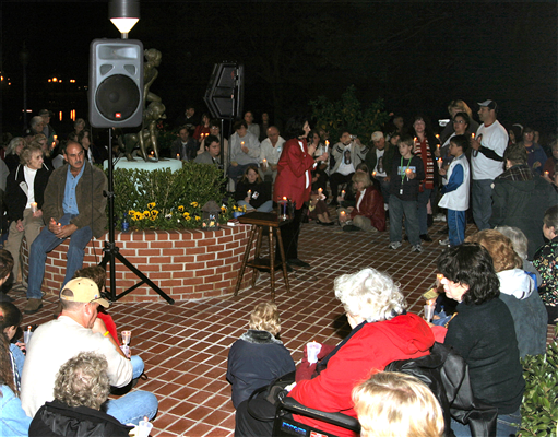 WorldWideCandleLighting2011_5