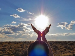 Holding_Sun Holding_Sun